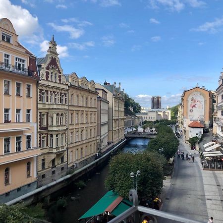 Pension Drei Rosen Karlovy Vary Exterior photo